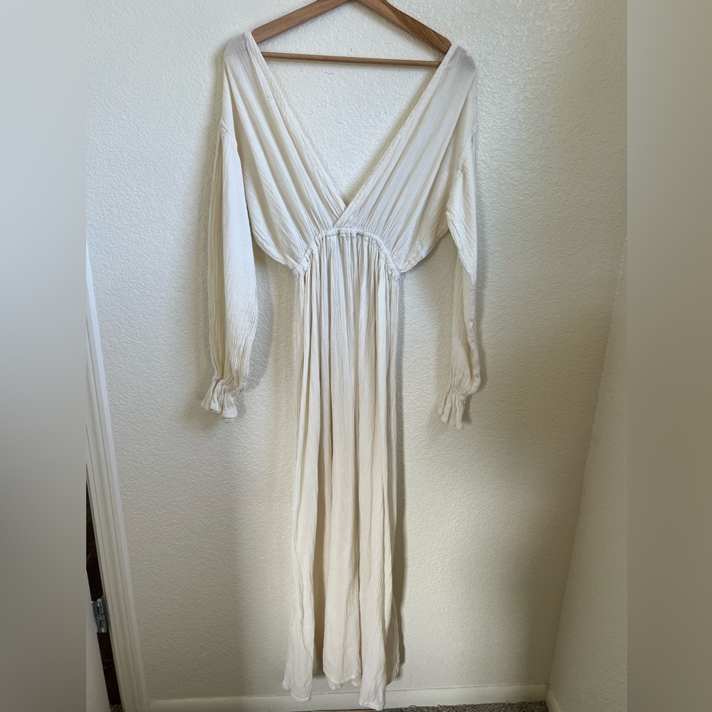 White maxi dress